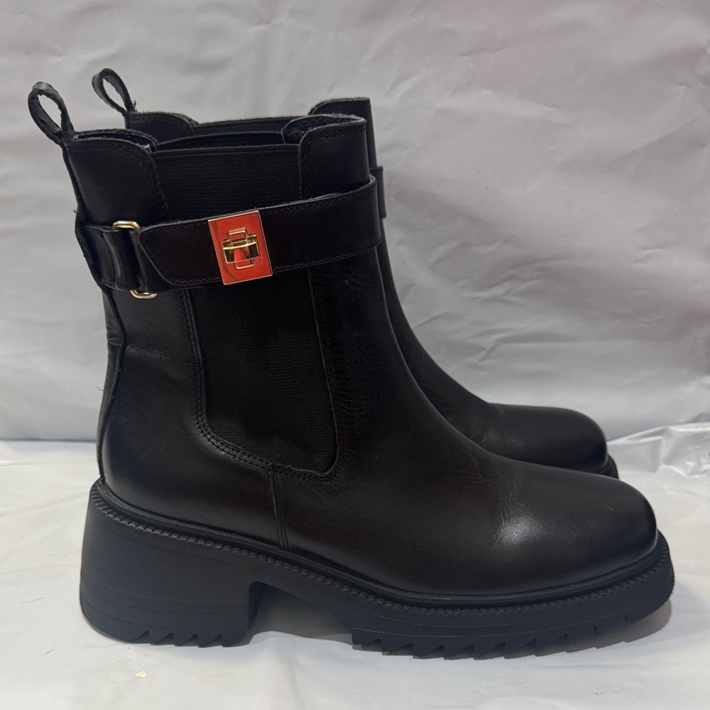 Steve Madden Black Ankle Booties - Picture 4 of 10